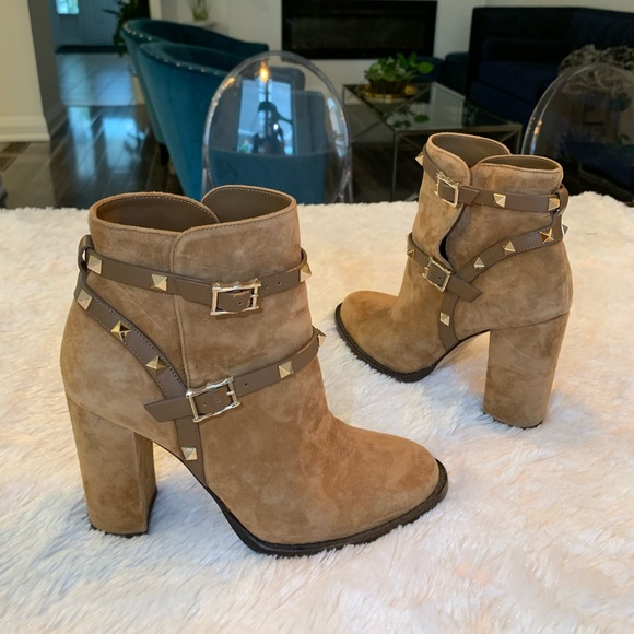 Valentino Tan Suede Ankle Boot with Rock Stud (size 36.5) - Picture 2 of 5